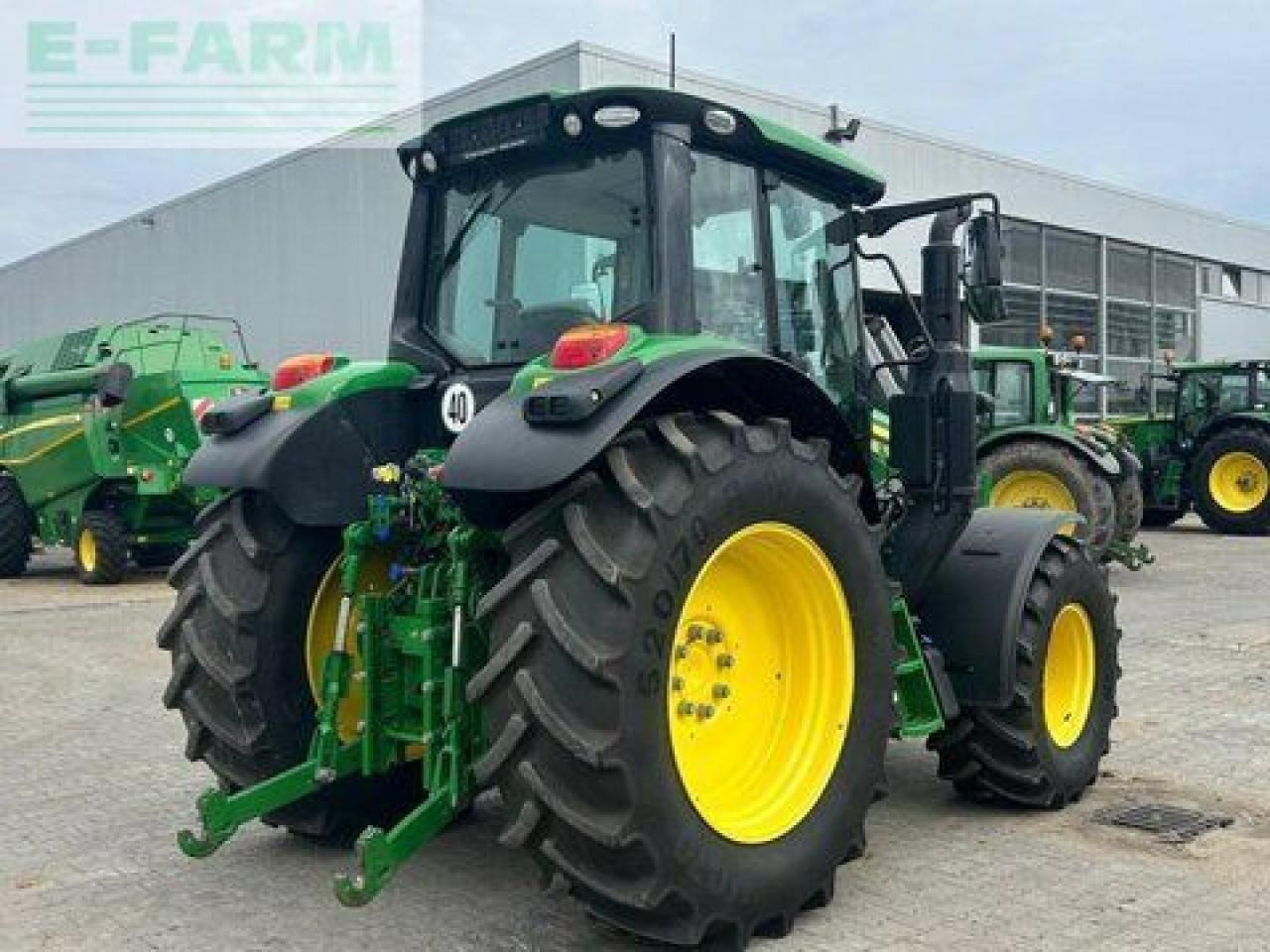 Traktor John Deere 6120m: das Bild 6 Traktor John Deere 6120m: das Bild 6
