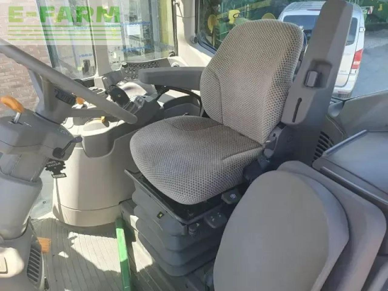 John Deere 6120m - Traktor: das Bild 5 John Deere 6120m - Traktor: das Bild 5