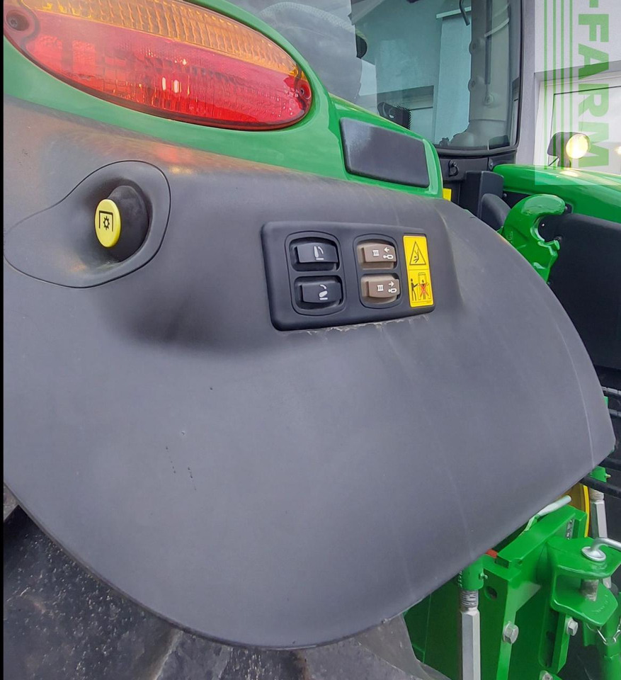 Traktor John Deere 6130R: das Bild 7