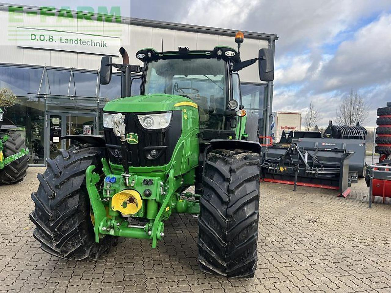 John Deere 6155r - Traktor: das Bild 3 John Deere 6155r - Traktor: das Bild 3