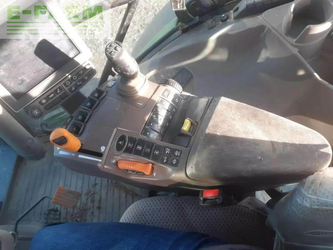John Deere 6155r - Traktor: das Bild 5 John Deere 6155r - Traktor: das Bild 5