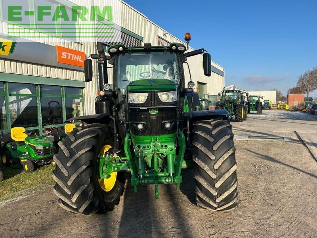John Deere 6215r - Traktor: das Bild 2 John Deere 6215r - Traktor: das Bild 2