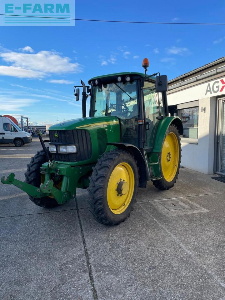 John Deere 6320 premium - Traktor: das Bild 2 John Deere 6320 premium - Traktor: das Bild 2
