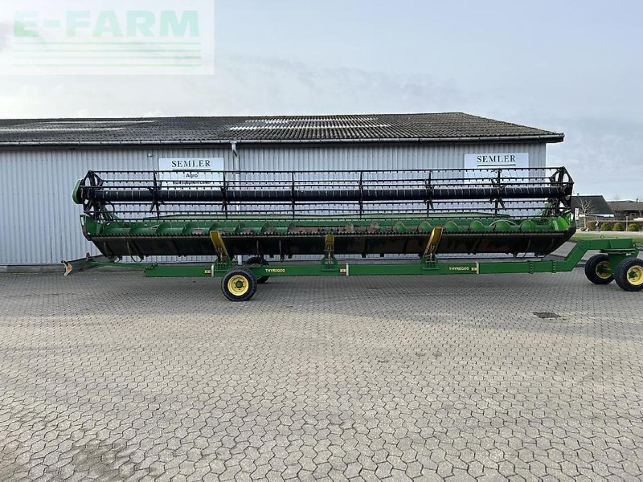 John Deere 635r - Ernteforsatz für Häcksler: das Bild 1 John Deere 635r - Ernteforsatz für Häcksler: das Bild 1