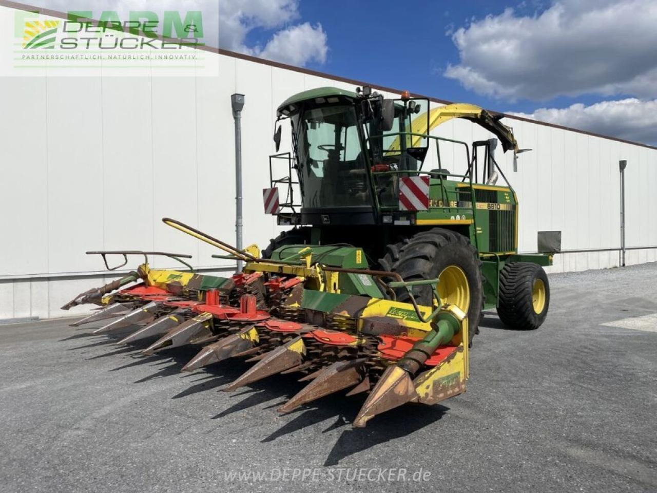 John Deere 6810 mit gebiss - Feldhäcksler: das Bild 1 John Deere 6810 mit gebiss - Feldhäcksler: das Bild 1