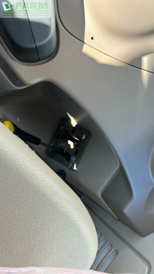 Traktor John Deere 6M 125: das Bild 20 Traktor John Deere 6M 125: das Bild 20