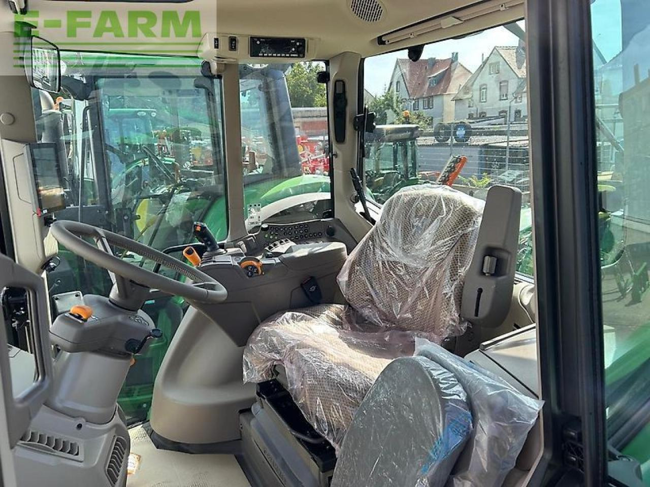 John Deere 6m 125 - Traktor: das Bild 4 John Deere 6m 125 - Traktor: das Bild 4