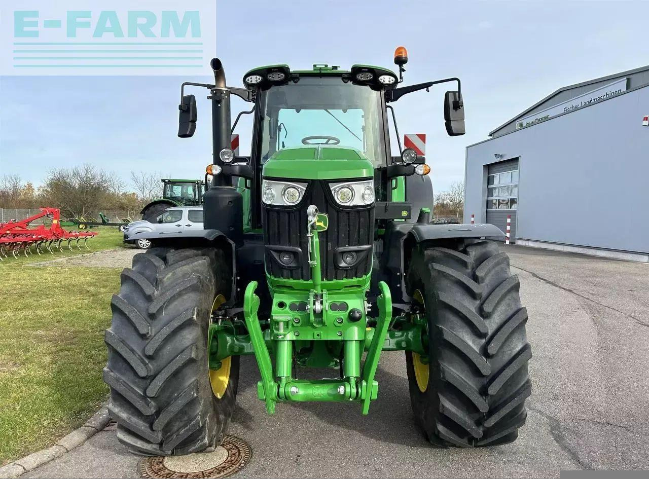 John Deere 6m 240 - Traktor: das Bild 3 John Deere 6m 240 - Traktor: das Bild 3