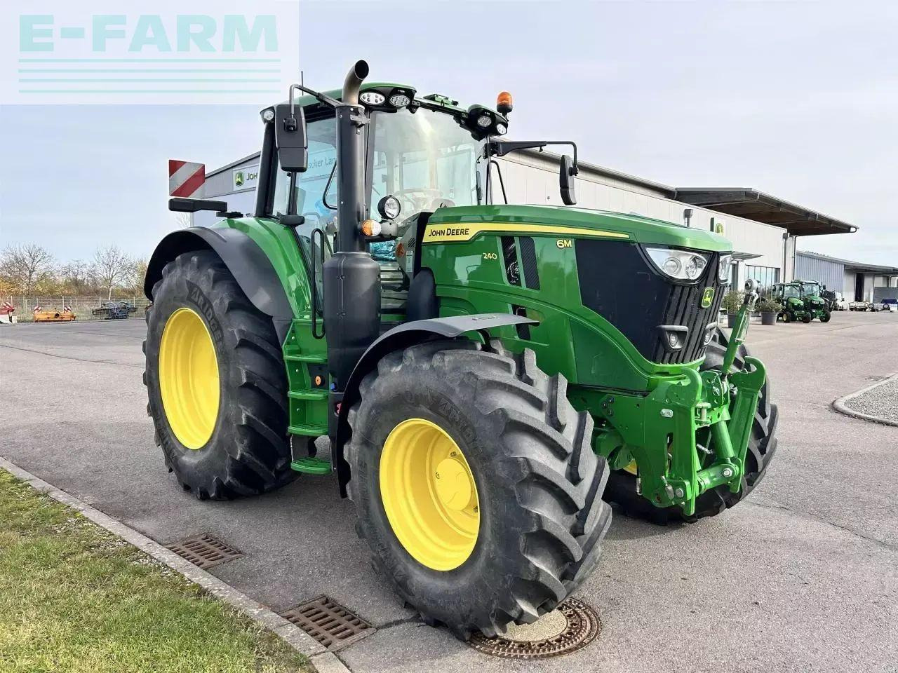 John Deere 6m 240 - Traktor: das Bild 4 John Deere 6m 240 - Traktor: das Bild 4