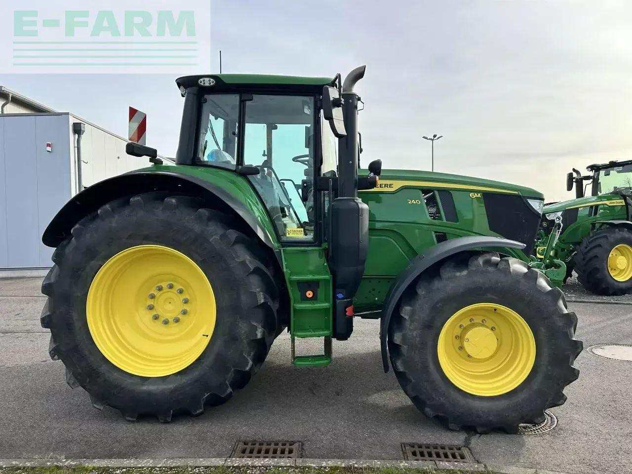 John Deere 6m 240 - Traktor: das Bild 5 John Deere 6m 240 - Traktor: das Bild 5