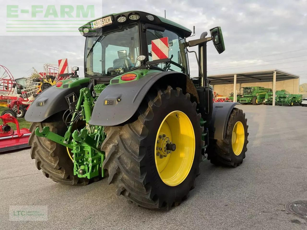 John Deere 6r 215 - Traktor: das Bild 3 John Deere 6r 215 - Traktor: das Bild 3