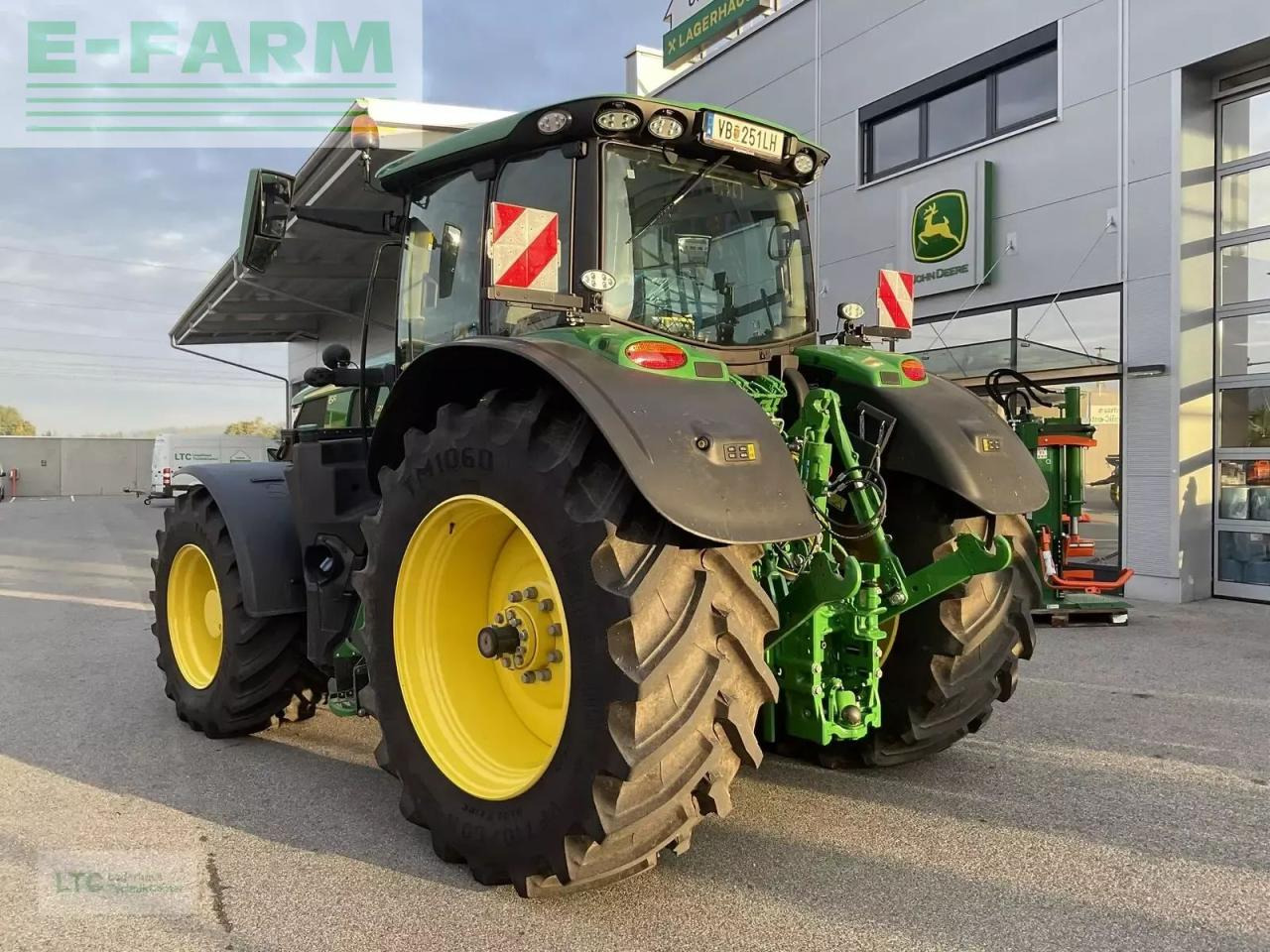 John Deere 6r 215 - Traktor: das Bild 4 John Deere 6r 215 - Traktor: das Bild 4
