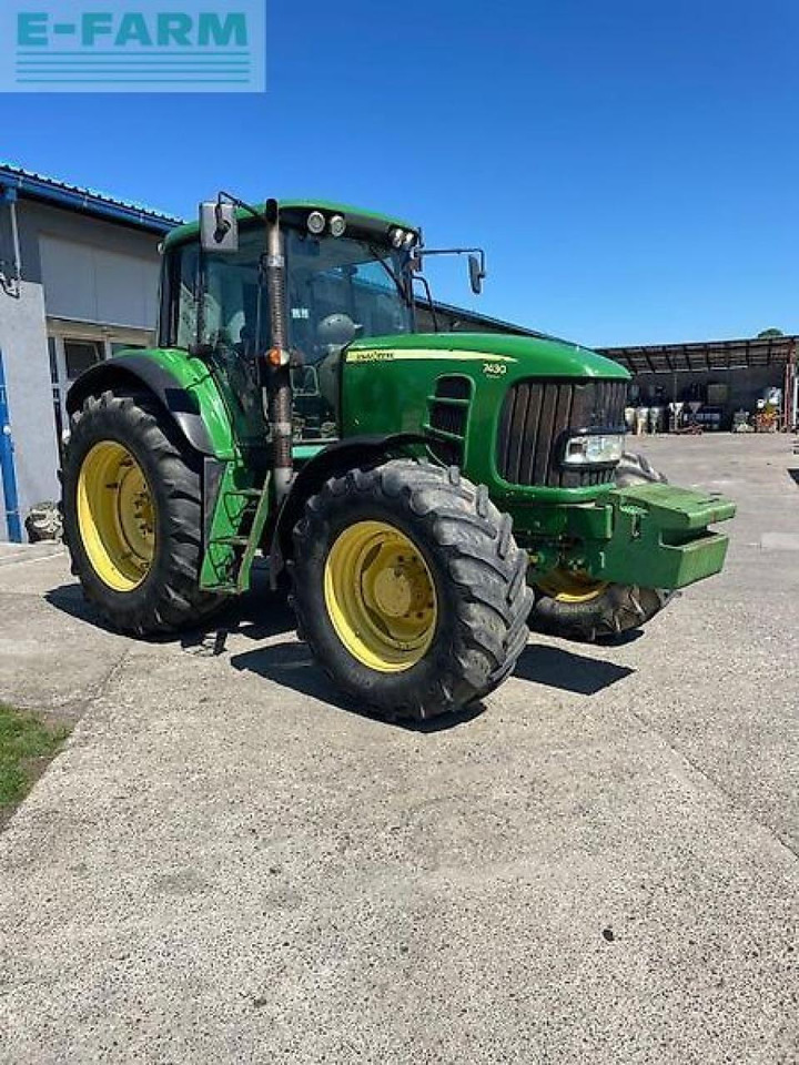 John Deere 7430 - Traktor: das Bild 2 John Deere 7430 - Traktor: das Bild 2