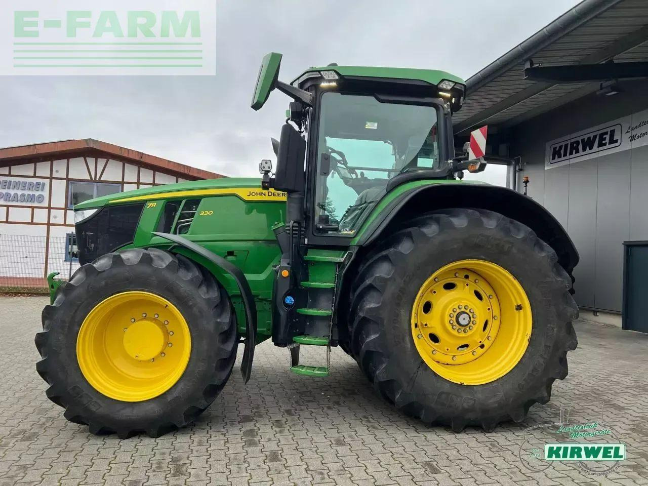 John Deere 7r 330 - Traktor: das Bild 3 John Deere 7r 330 - Traktor: das Bild 3