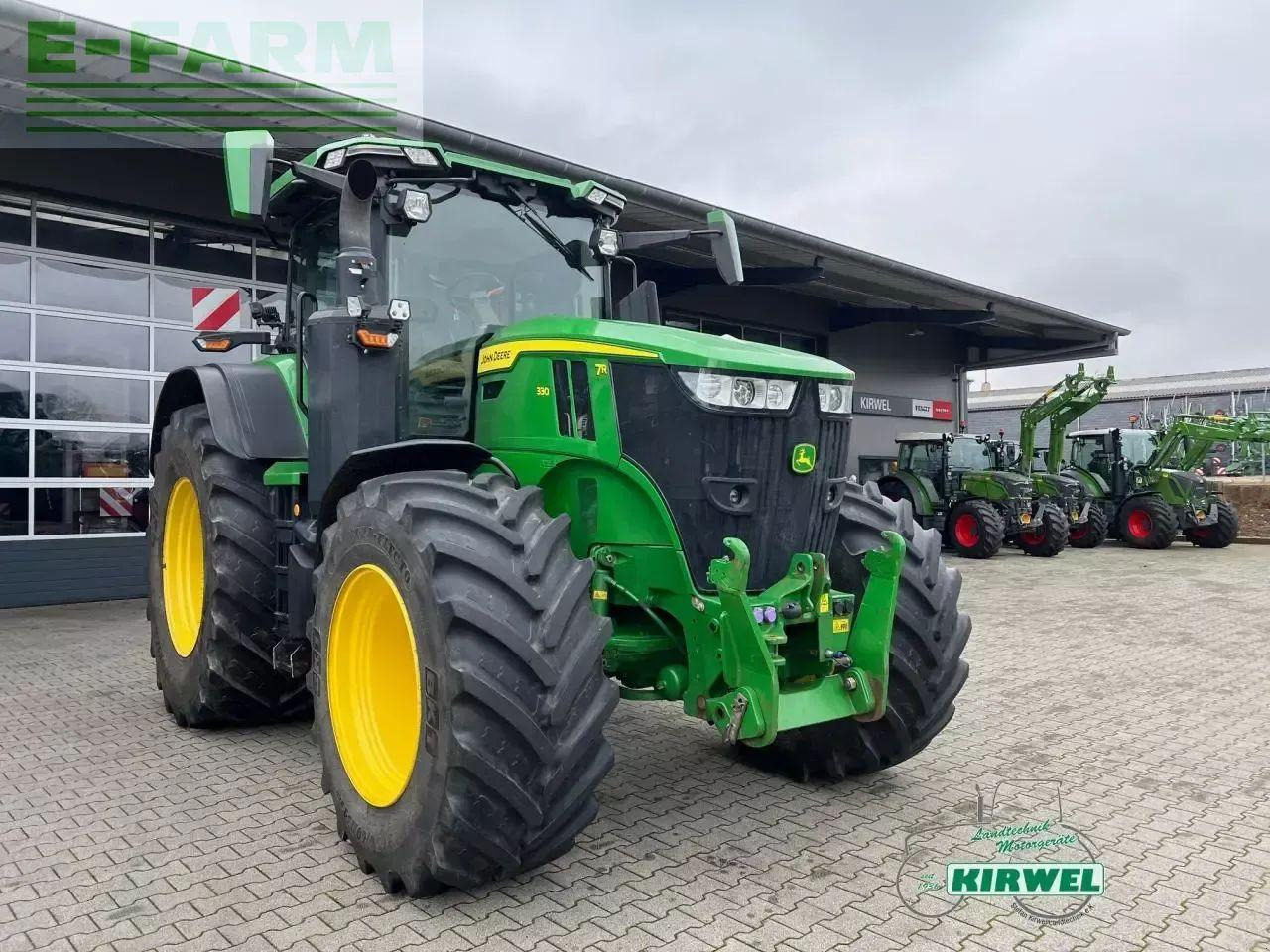 John Deere 7r 330 - Traktor: das Bild 1 John Deere 7r 330 - Traktor: das Bild 1