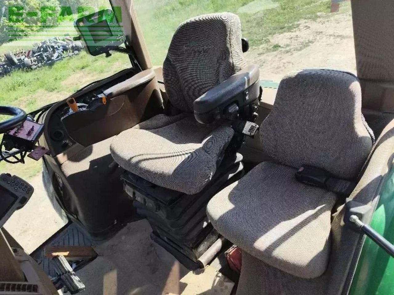 John Deere 8230 - Traktor: das Bild 5 John Deere 8230 - Traktor: das Bild 5