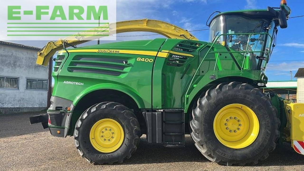 John Deere 8400 - Feldhäcksler: das Bild 1 John Deere 8400 - Feldhäcksler: das Bild 1