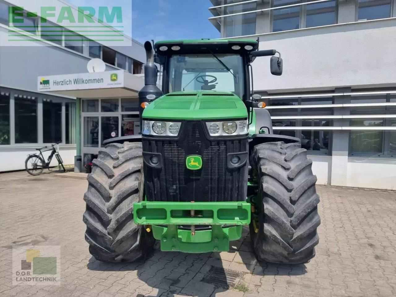 John Deere 8400 r - Traktor: das Bild 2 John Deere 8400 r - Traktor: das Bild 2