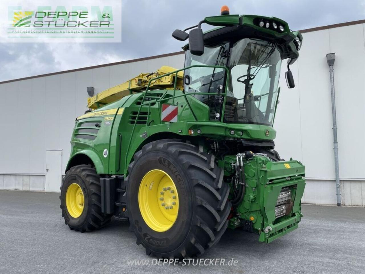 John Deere 8500i - Feldhäcksler: das Bild 3 John Deere 8500i - Feldhäcksler: das Bild 3