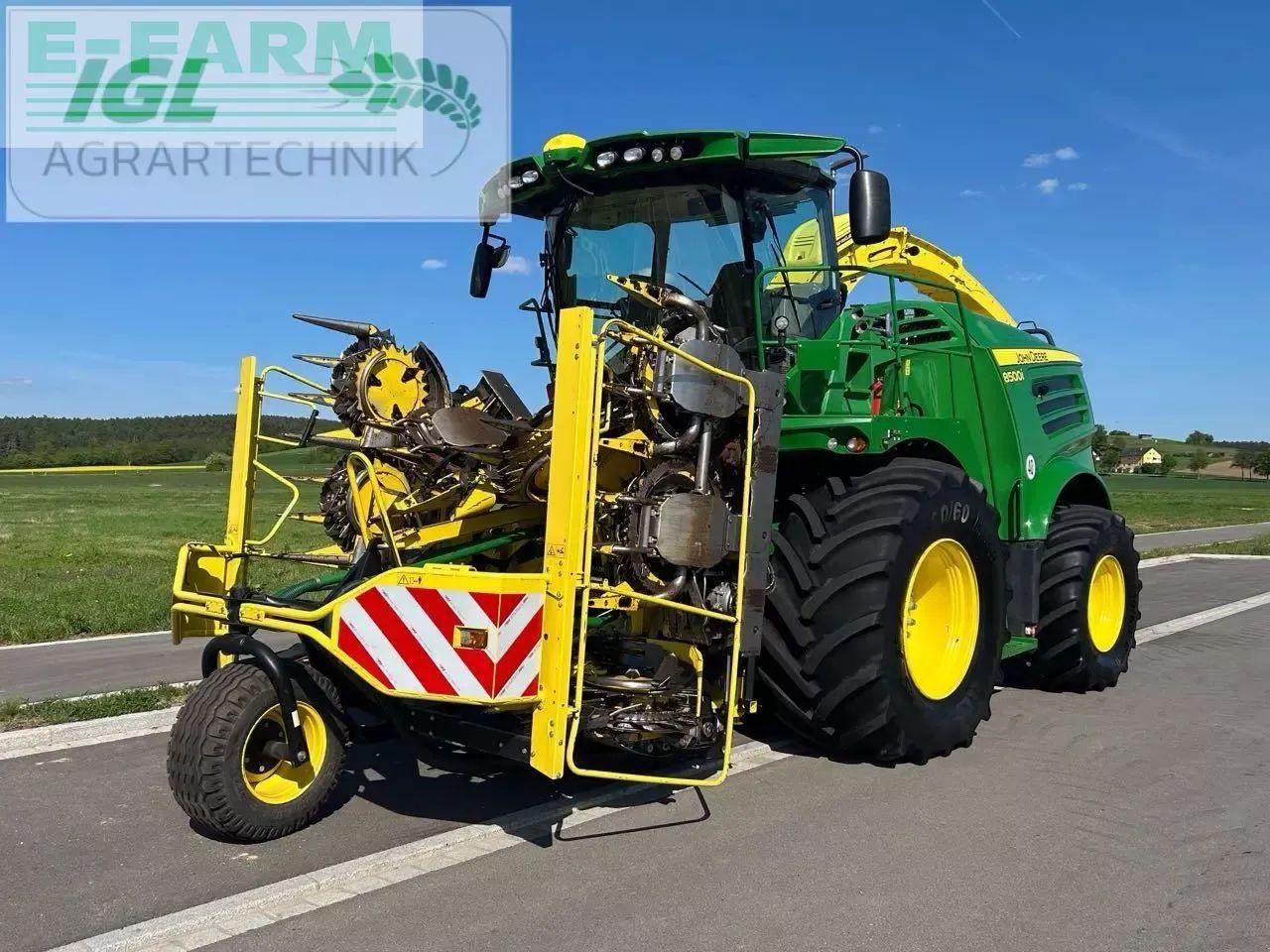 John Deere 8500i - Feldhäcksler: das Bild 4 John Deere 8500i - Feldhäcksler: das Bild 4