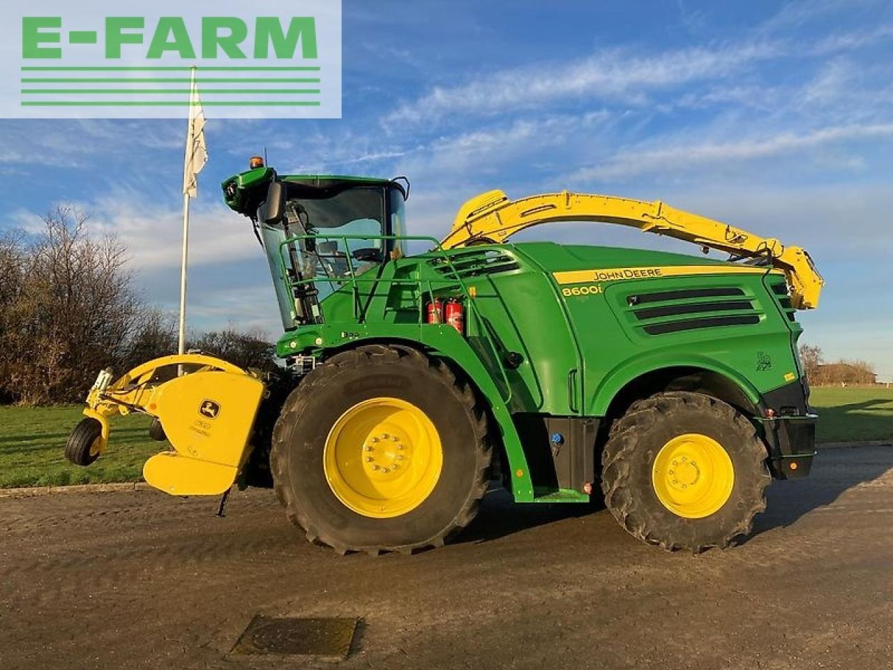 John Deere 8600i - Feldhäcksler: das Bild 1 John Deere 8600i - Feldhäcksler: das Bild 1