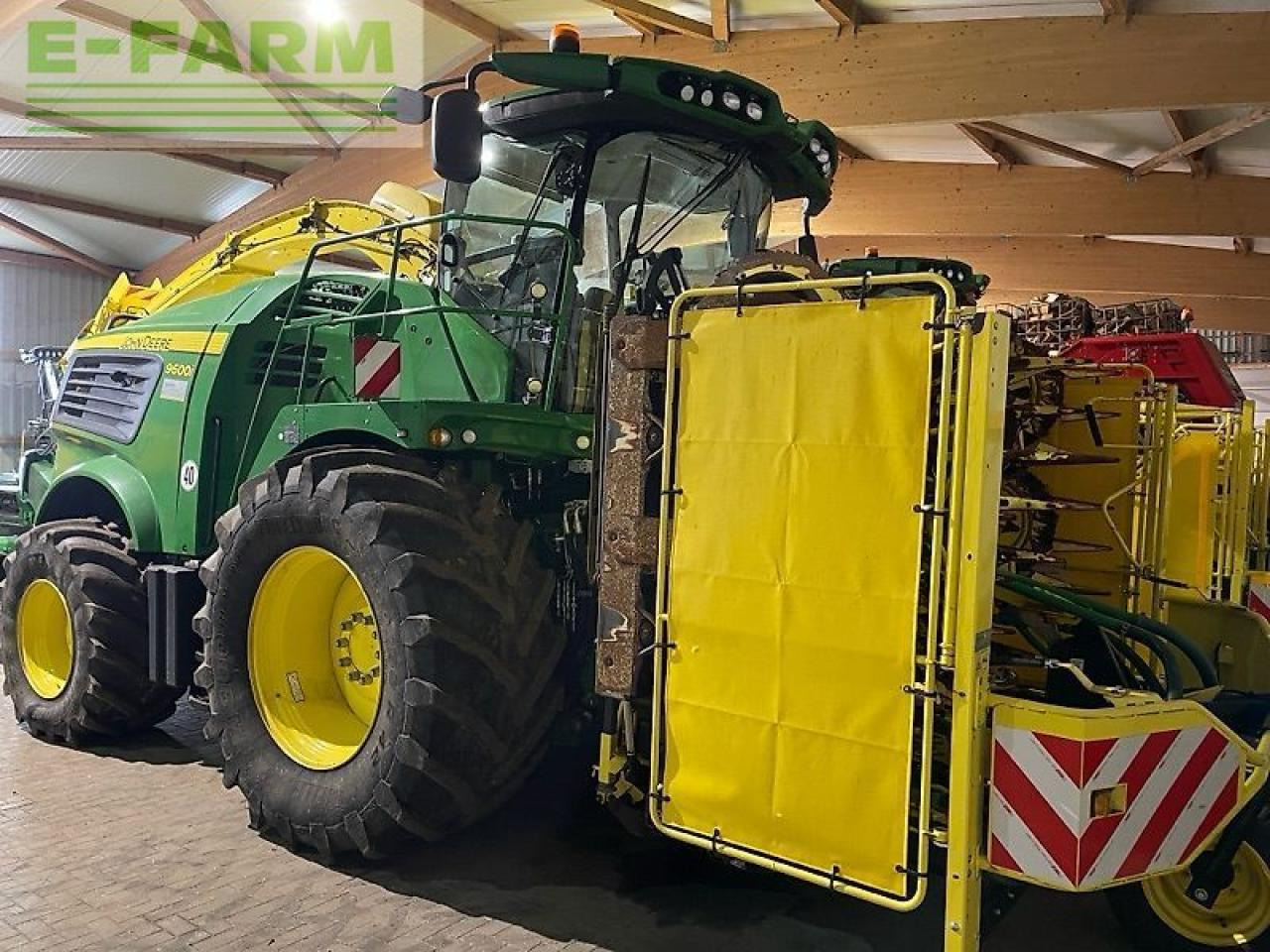 John Deere 9600 motor neu! - Feldhäcksler: das Bild 1 John Deere 9600 motor neu! - Feldhäcksler: das Bild 1