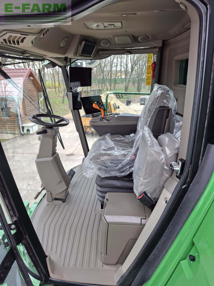 John Deere S 7 900 - Mähdrescher: das Bild 4 John Deere S 7 900 - Mähdrescher: das Bild 4