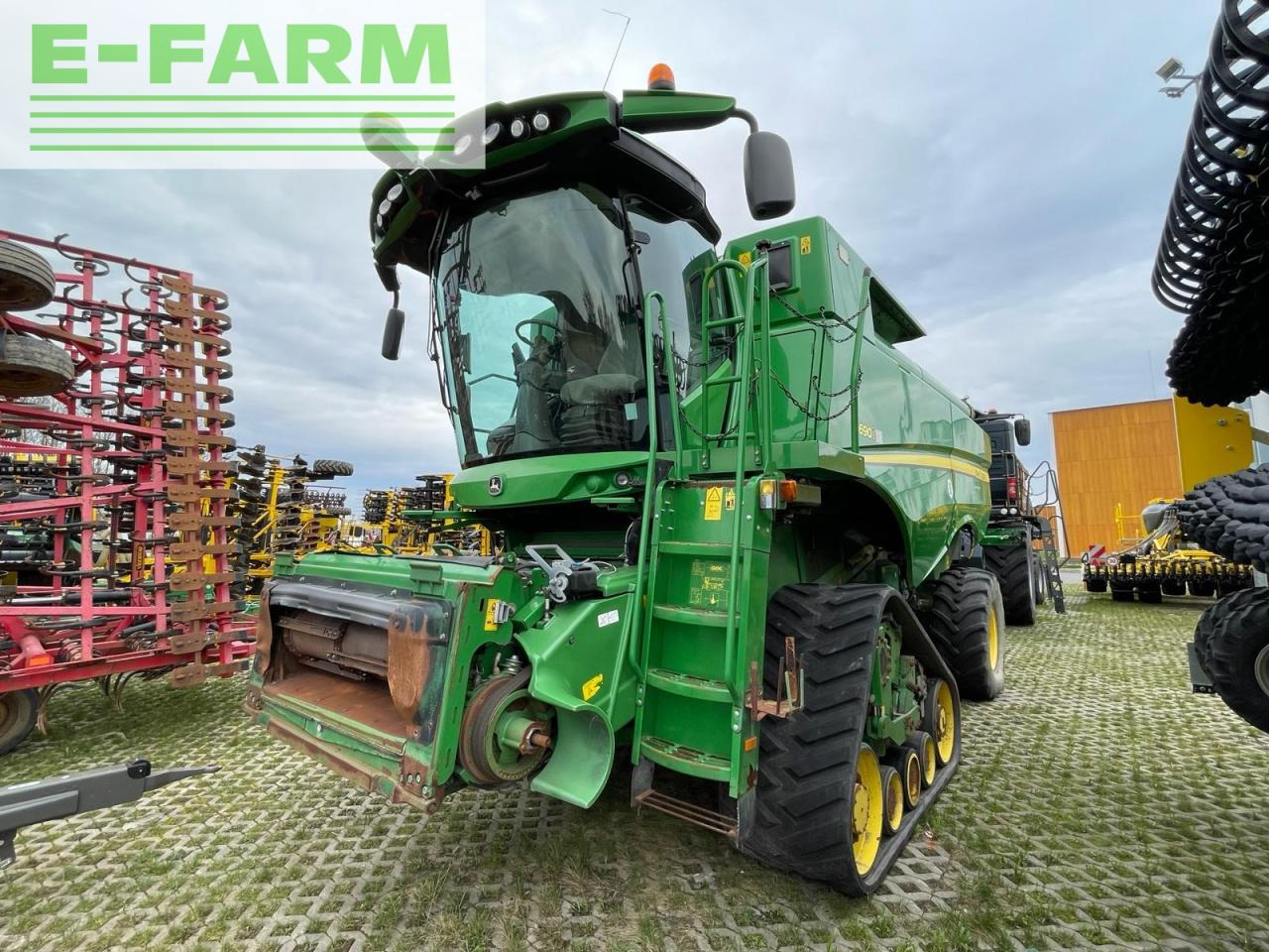 John Deere S690i - Mähdrescher: das Bild 1 John Deere S690i - Mähdrescher: das Bild 1