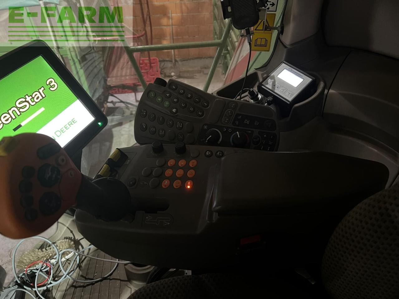 Mähdrescher John Deere T670: das Bild 9 Mähdrescher John Deere T670: das Bild 9