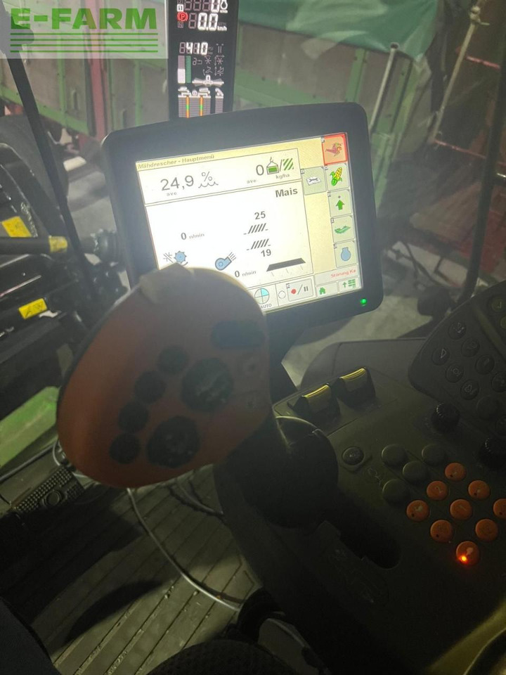 Mähdrescher John Deere T670: das Bild 8 Mähdrescher John Deere T670: das Bild 8