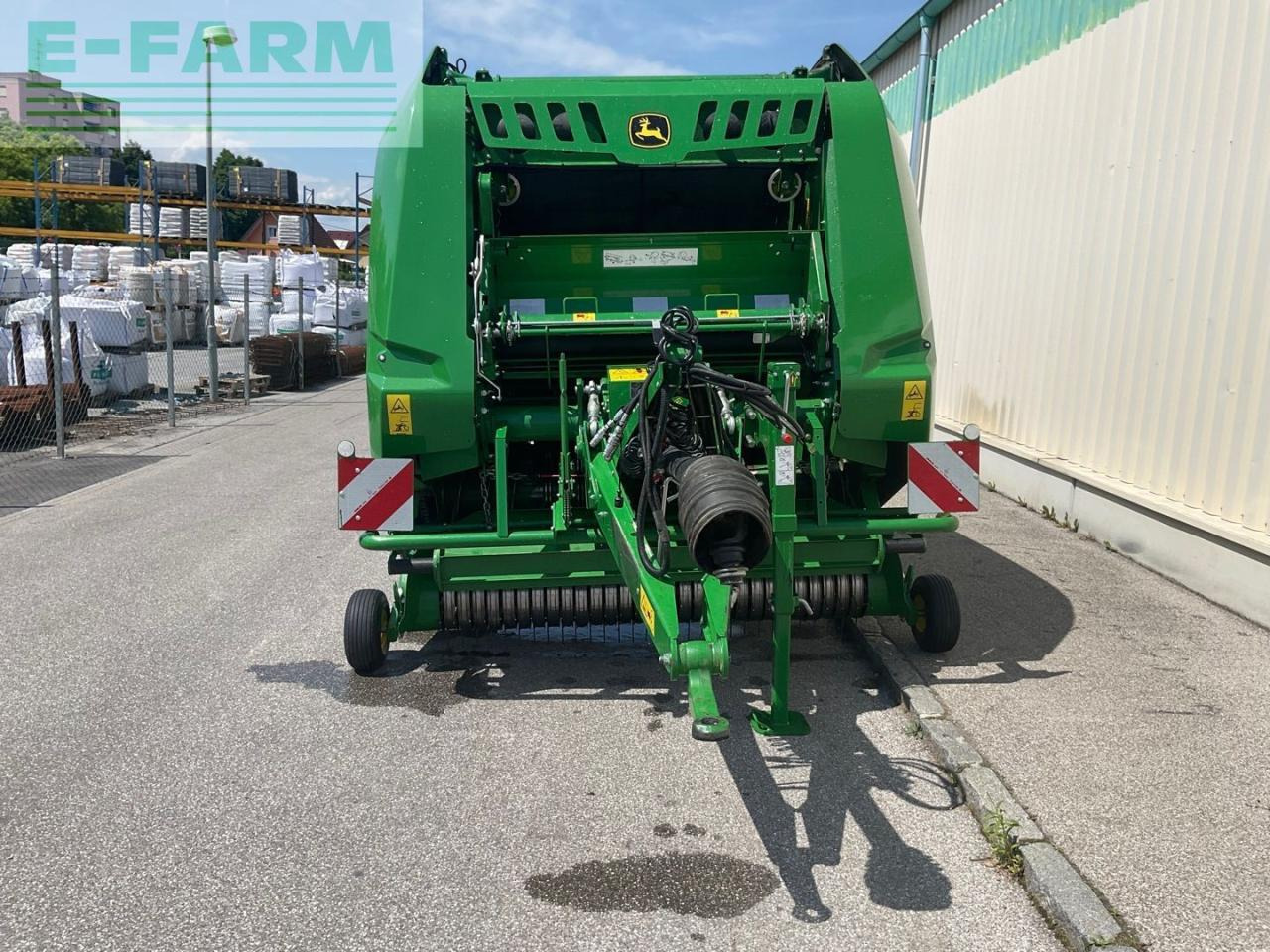 John Deere V451R - Packenpresse: das Bild 3 John Deere V451R - Packenpresse: das Bild 3