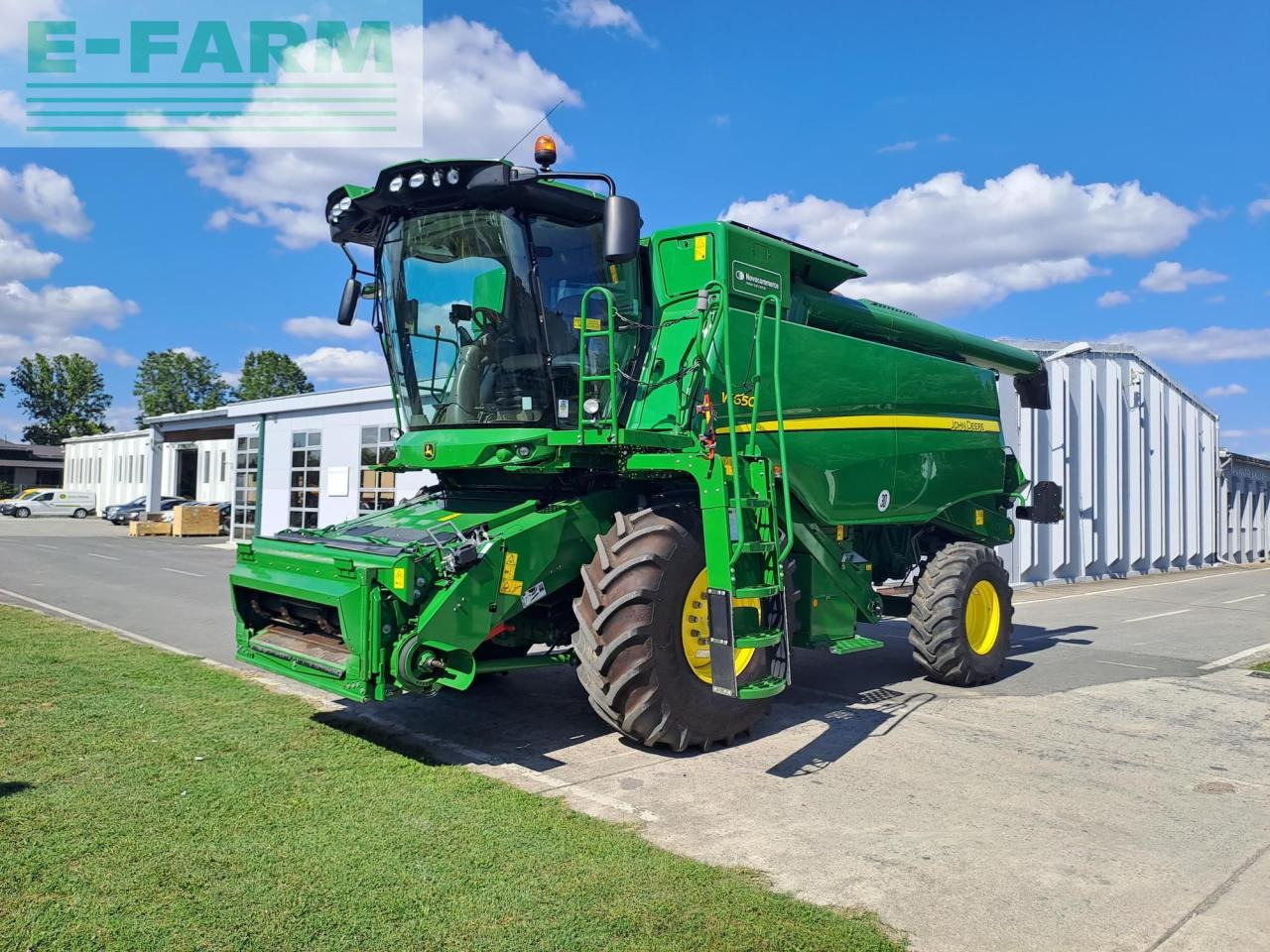 John Deere W650 - Mähdrescher: das Bild 1 John Deere W650 - Mähdrescher: das Bild 1