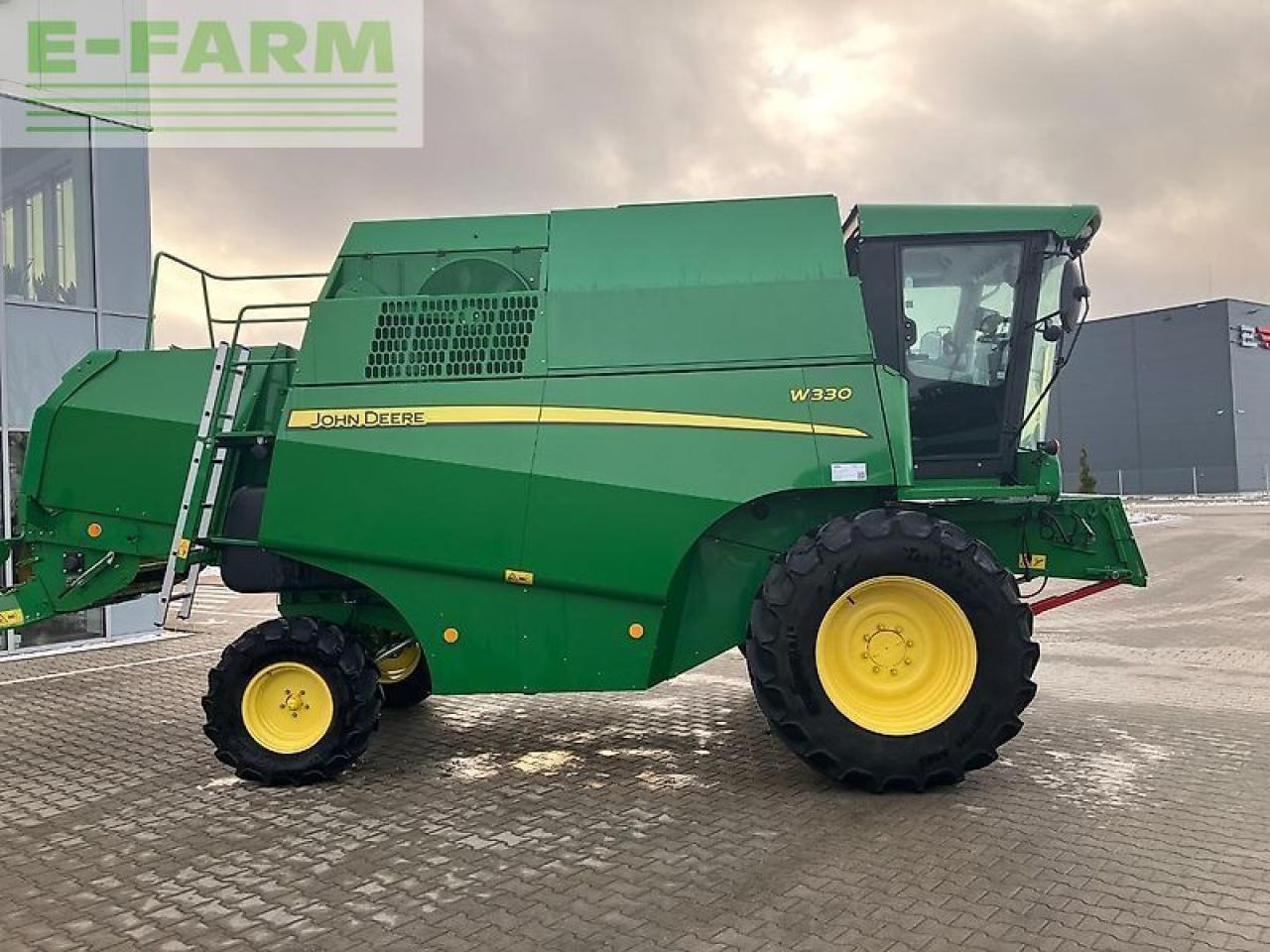 John Deere w330 - Mähdrescher: das Bild 2 John Deere w330 - Mähdrescher: das Bild 2