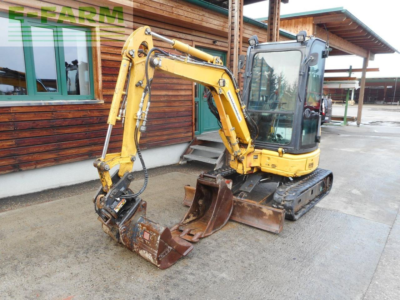 Komatsu pc 26mr-3 ( 2.710kg ) mit powertilt - Minibagger: das Bild 2 Komatsu pc 26mr-3 ( 2.710kg ) mit powertilt - Minibagger: das Bild 2