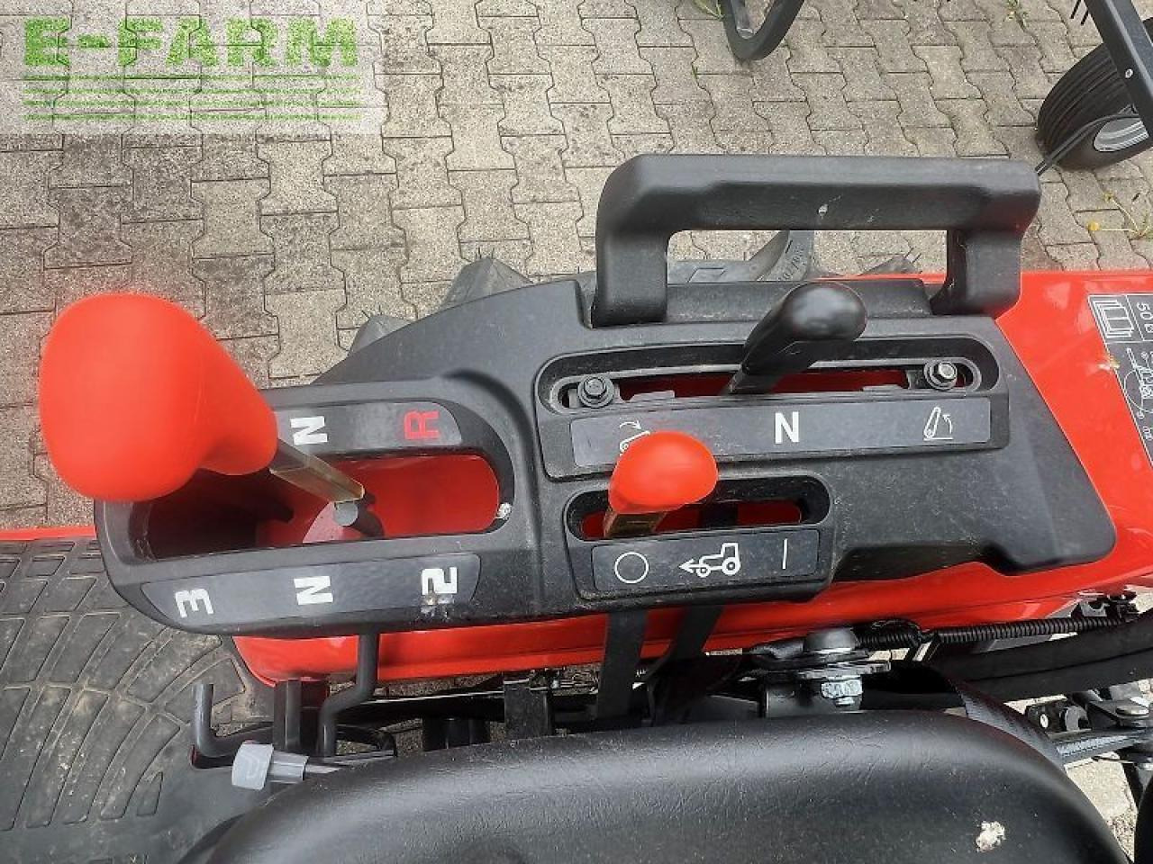 Kubota b1241 d-ec - Traktor: das Bild 3 Kubota b1241 d-ec - Traktor: das Bild 3