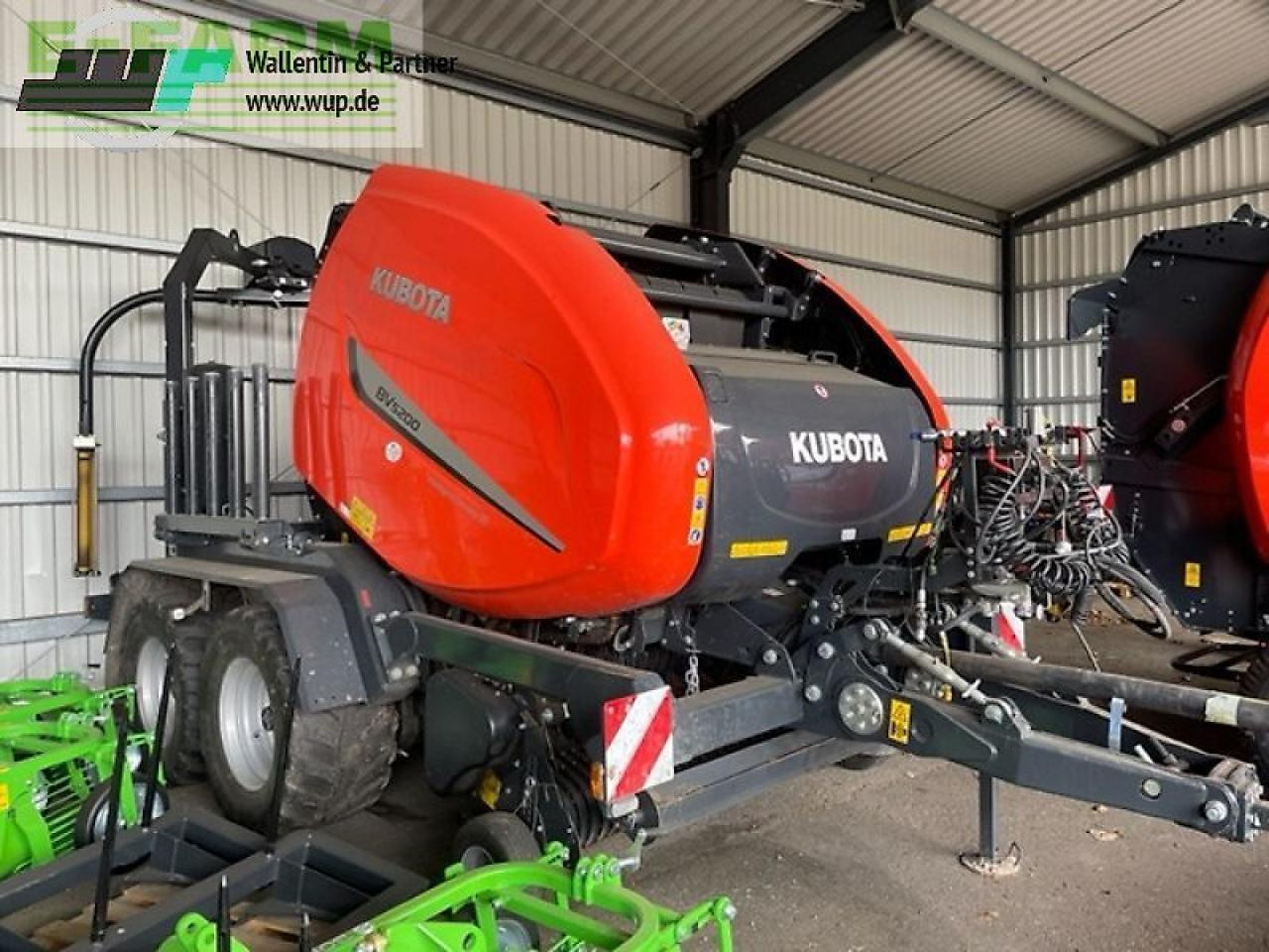 Kubota bv5200 sc14n flexiwrap - Packenpresse: das Bild 2 Kubota bv5200 sc14n flexiwrap - Packenpresse: das Bild 2