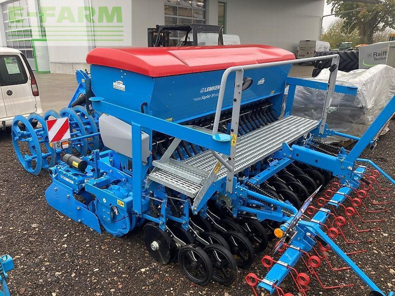 Lemken zirkon 12/300 + saphir 10/300 - Technik für Bodenbearbeitung: das Bild 1 Lemken zirkon 12/300 + saphir 10/300 - Technik für Bodenbearbeitung: das Bild 1