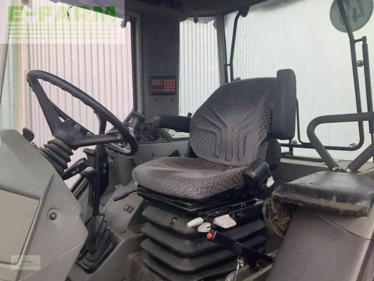 Massey Ferguson 3065 - Traktor: das Bild 4 Massey Ferguson 3065 - Traktor: das Bild 4