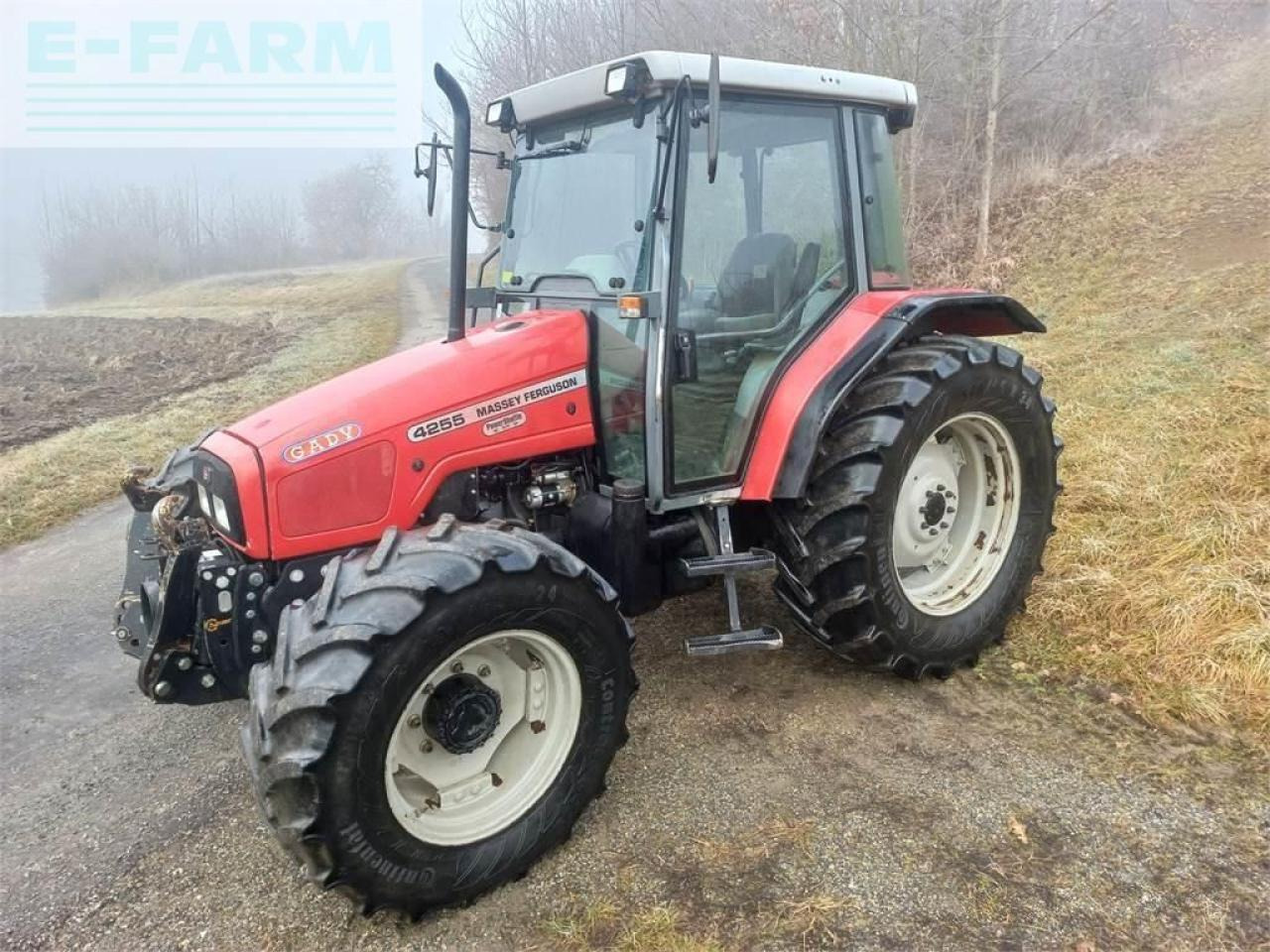 Massey Ferguson 4255-4 kl - Traktor: das Bild 1 Massey Ferguson 4255-4 kl - Traktor: das Bild 1