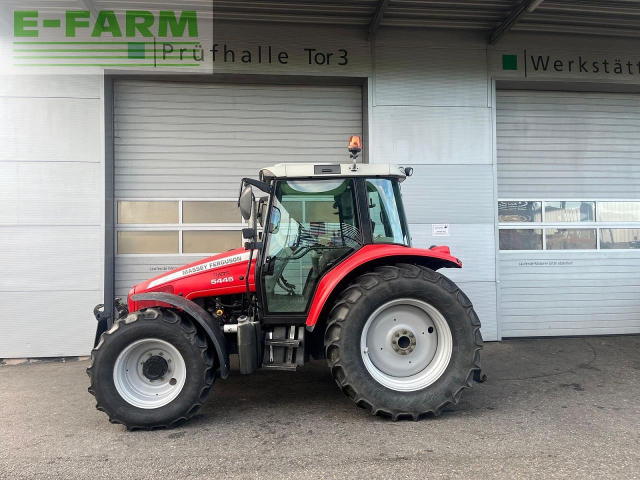 Massey Ferguson 5445 dyna-4 - Traktor: das Bild 5 Massey Ferguson 5445 dyna-4 - Traktor: das Bild 5