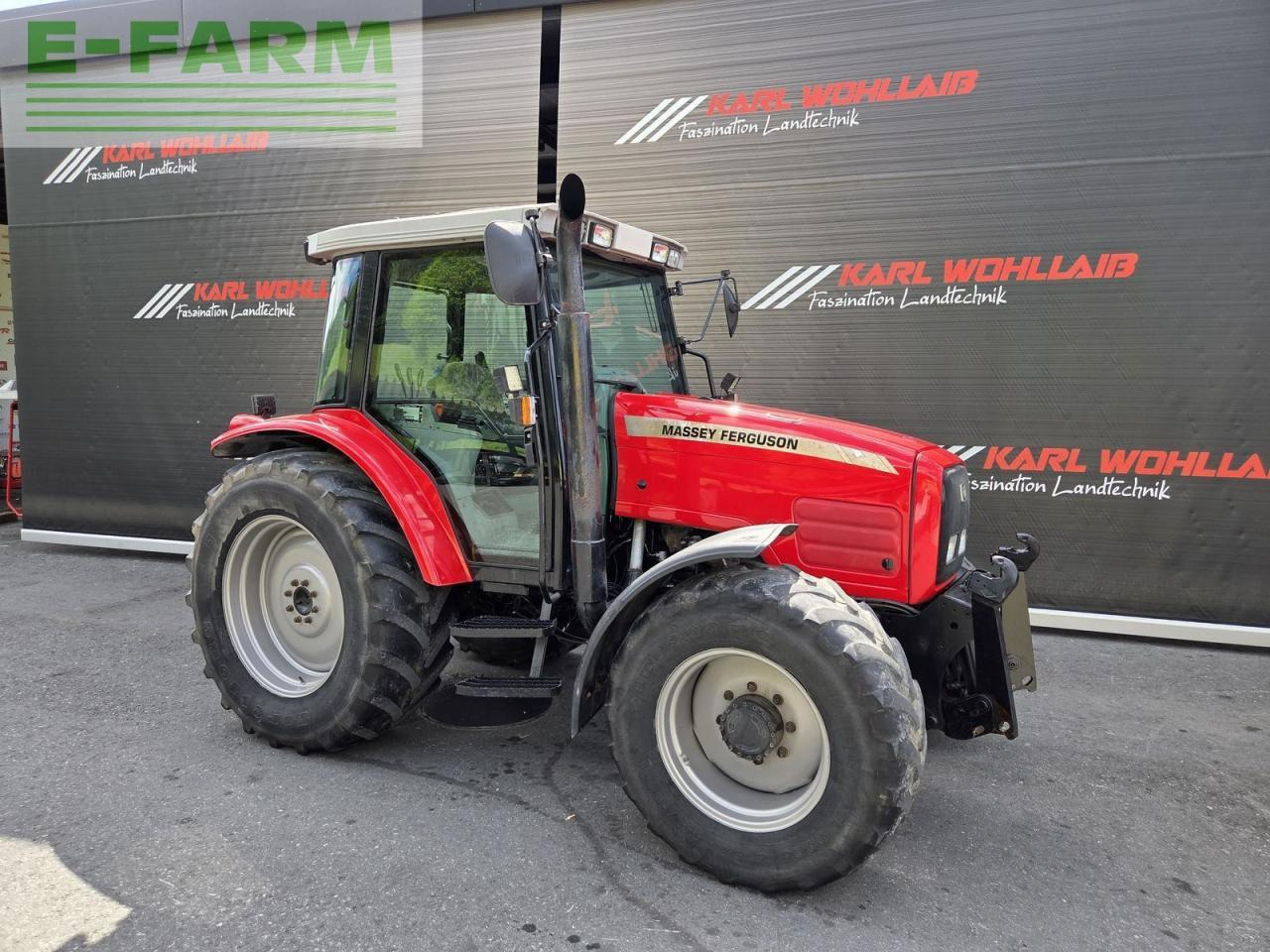 Massey Ferguson 6235-4 - Traktor: das Bild 1 Massey Ferguson 6235-4 - Traktor: das Bild 1