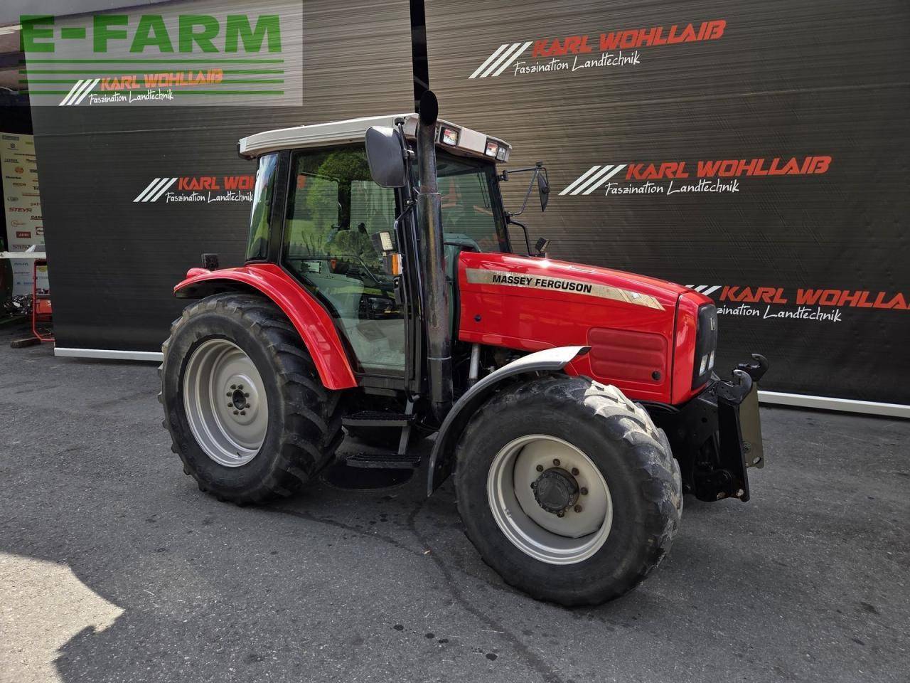 Massey Ferguson 6235-4 - Traktor: das Bild 3 Massey Ferguson 6235-4 - Traktor: das Bild 3