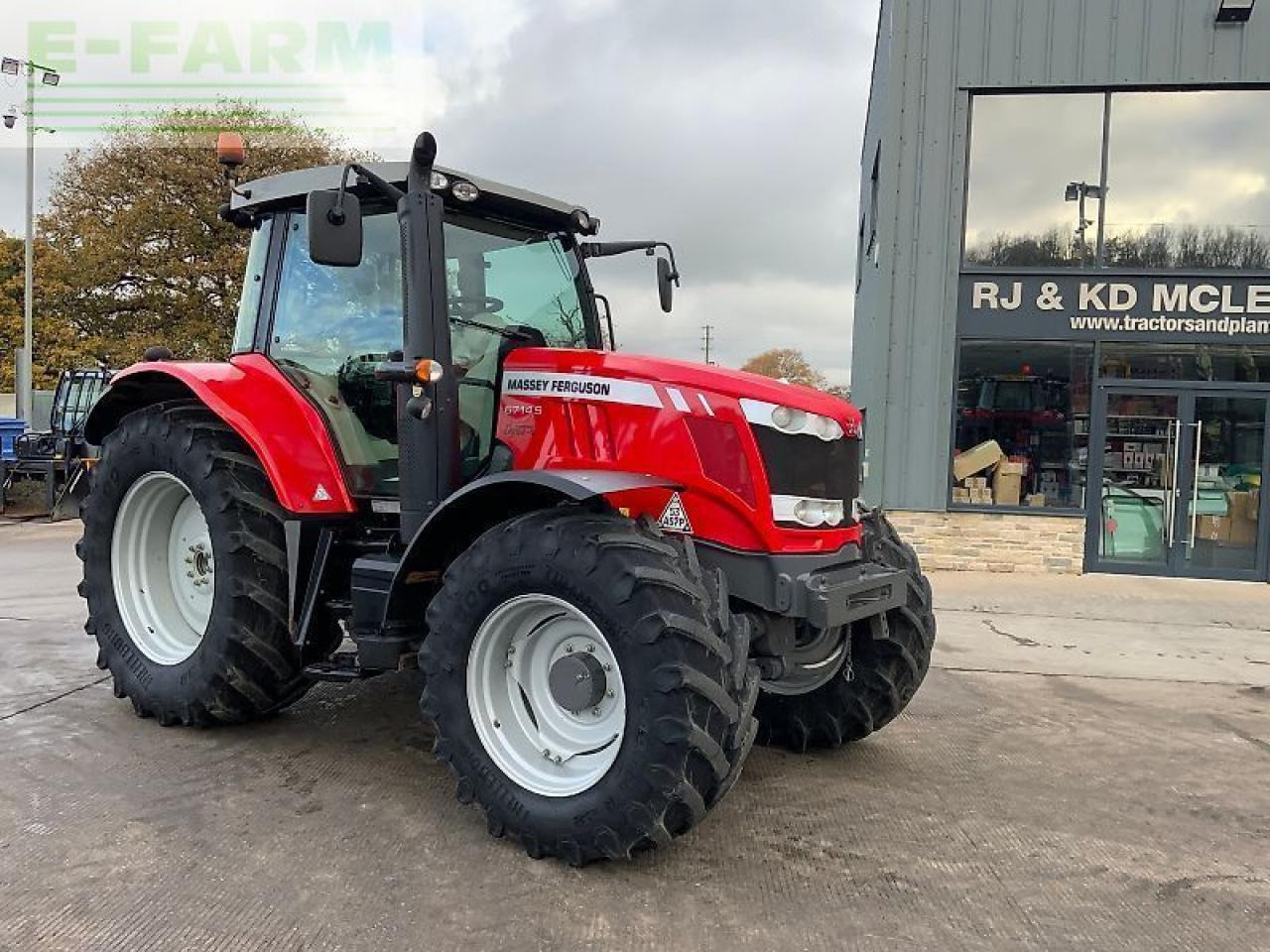 Massey Ferguson 6714s dyna6 tractor (st24943) - Traktor: das Bild 2 Massey Ferguson 6714s dyna6 tractor (st24943) - Traktor: das Bild 2