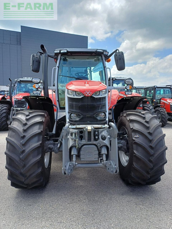 Massey Ferguson mf 7s.180 - Traktor: das Bild 4 Massey Ferguson mf 7s.180 - Traktor: das Bild 4