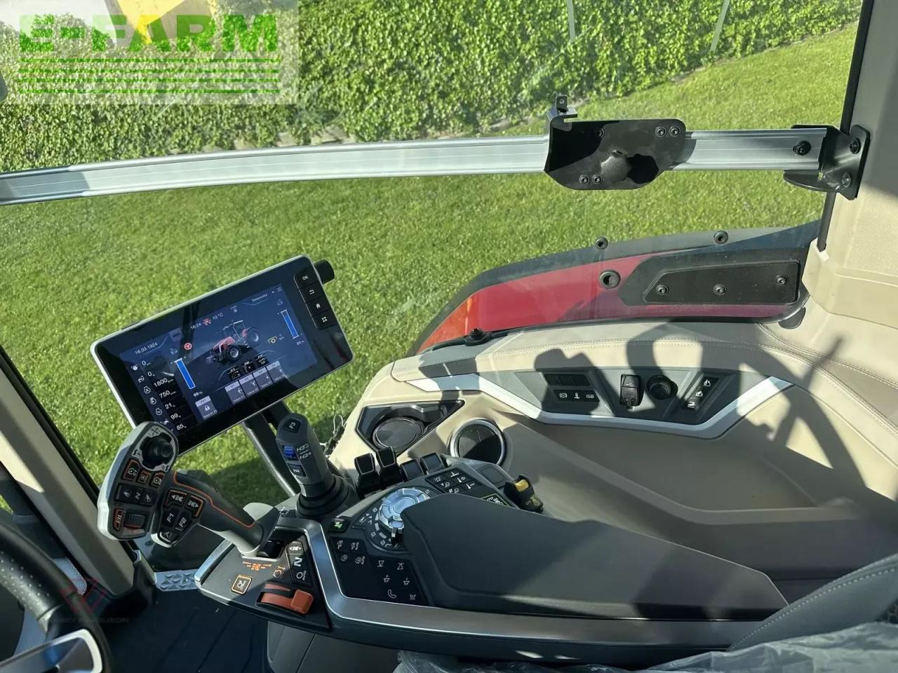 Traktor Massey Ferguson mf 8s.225: das Bild 13 Traktor Massey Ferguson mf 8s.225: das Bild 13