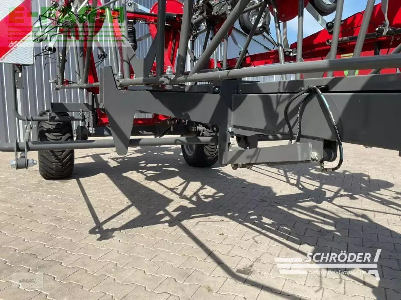 Massey Ferguson td 1310x trc (lotus 1250 t) - Heuwender/ Wenderechen: das Bild 4 Massey Ferguson td 1310x trc (lotus 1250 t) - Heuwender/ Wenderechen: das Bild 4