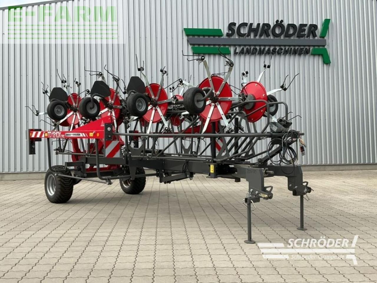 Massey Ferguson td 1310x trc (lotus 1250 t) - Heuwender/ Wenderechen: das Bild 1 Massey Ferguson td 1310x trc (lotus 1250 t) - Heuwender/ Wenderechen: das Bild 1