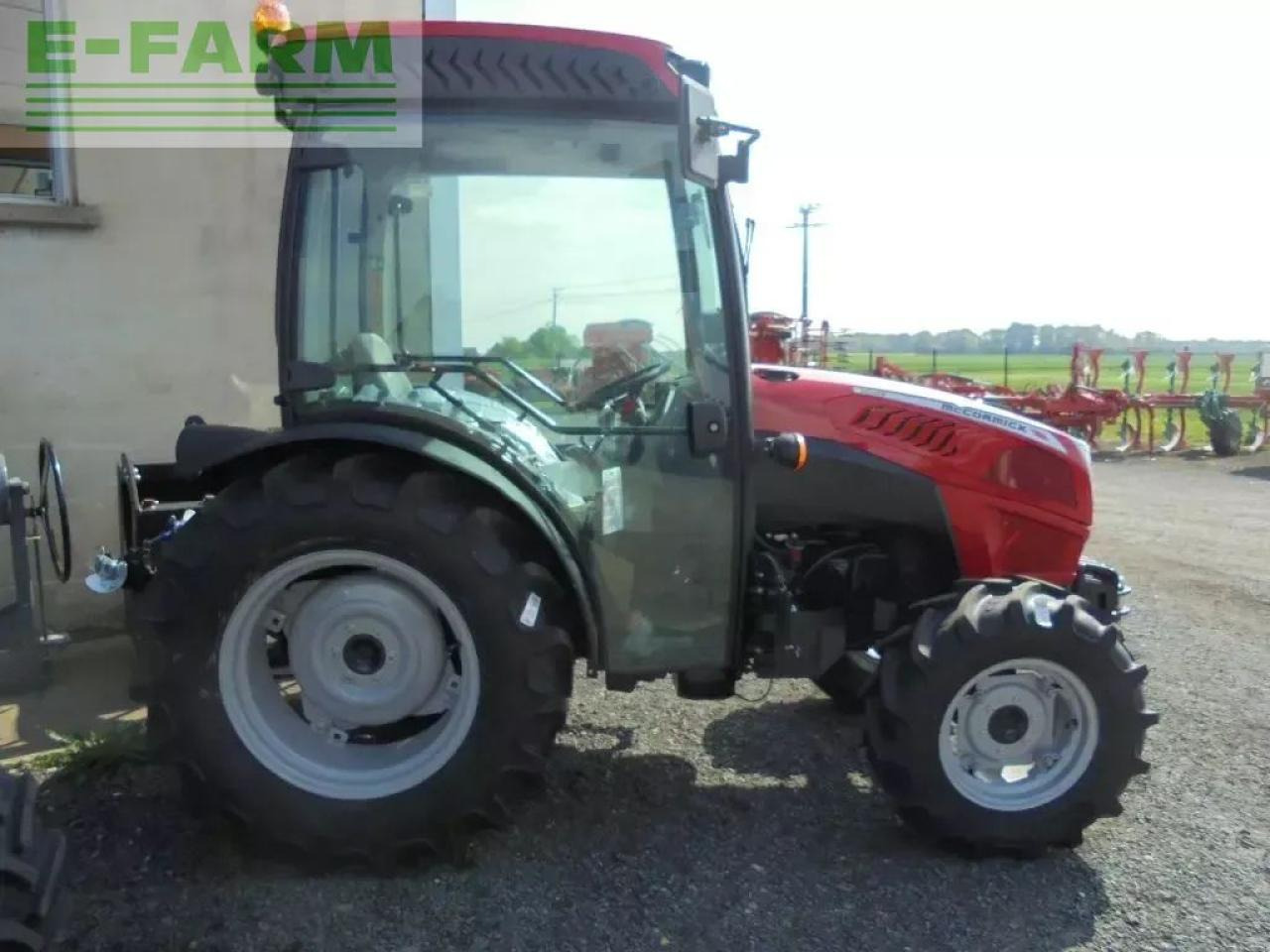 McCormick x2.055 - Traktor: das Bild 4 McCormick x2.055 - Traktor: das Bild 4