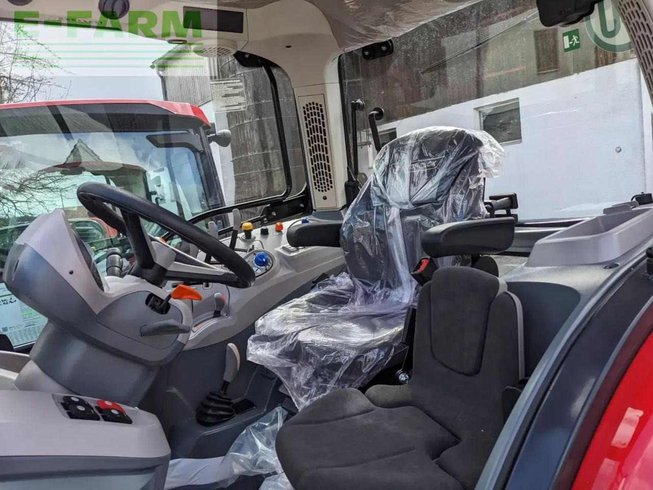 McCormick x5.085 - Traktor: das Bild 5 McCormick x5.085 - Traktor: das Bild 5