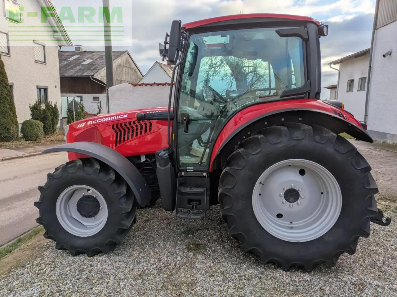 McCormick x5.085 - Traktor: das Bild 2 McCormick x5.085 - Traktor: das Bild 2